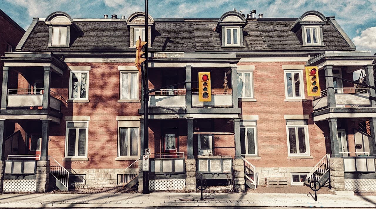 Traffic lights are attached to a grandfathered residence in Ottawa